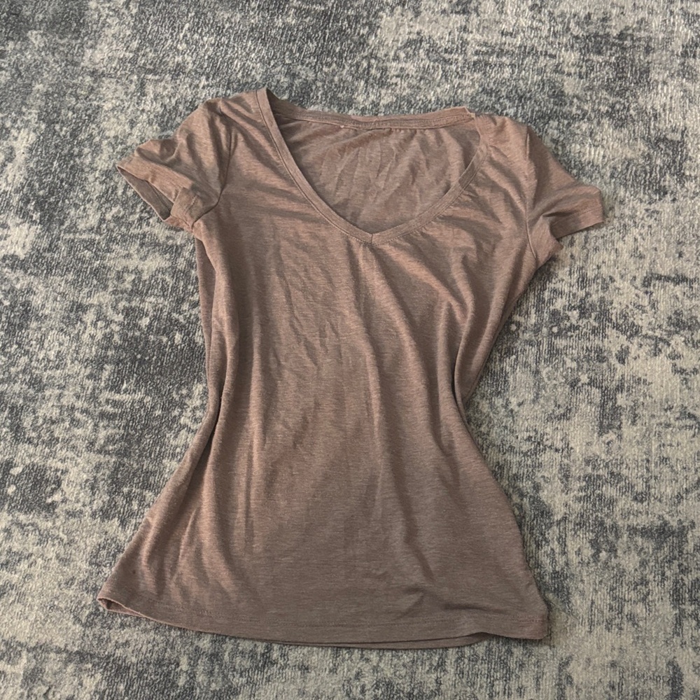 H&M Mocha Short Sleeve V-Neck Tee